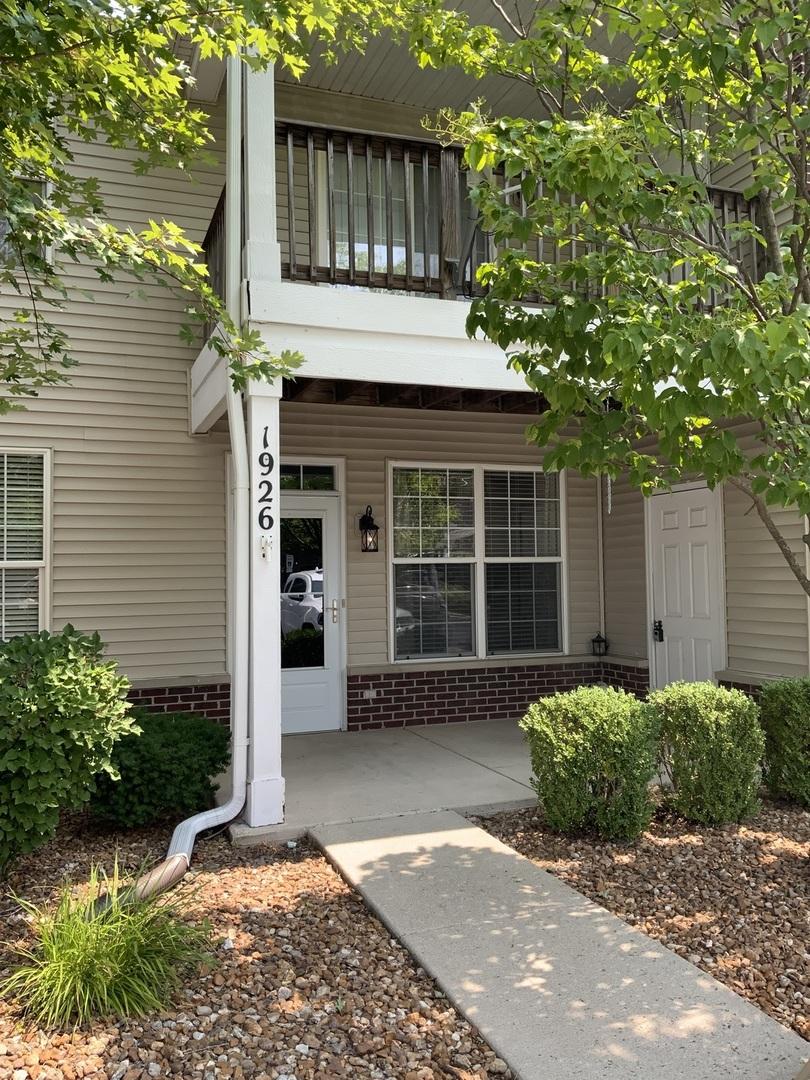 1926 Parkside Dr. #1930, Shorewood, IL 60404