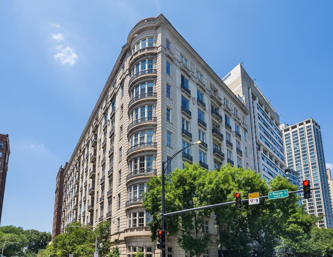 3400 N Lake Shore Dr. #1B, Chicago, IL 60657