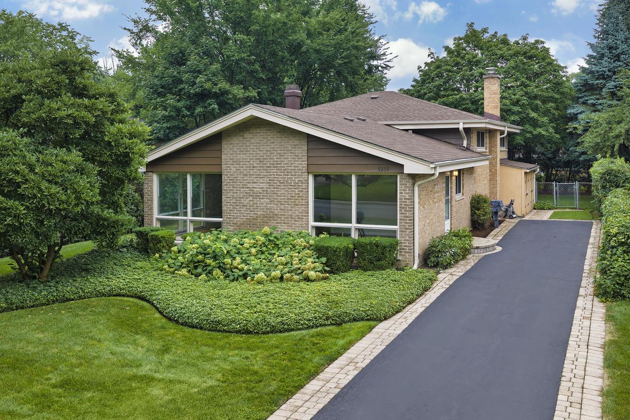 9255 Springfield Ave., Evanston, IL 60203