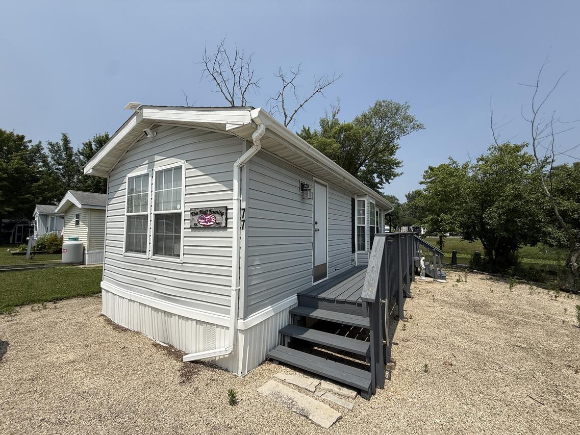 77 Dinosaur Rd., Wilmington, IL 60481