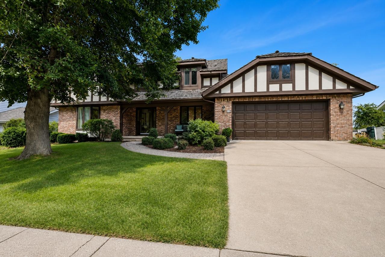 612 Paddock Ln., Libertyville, IL 60048