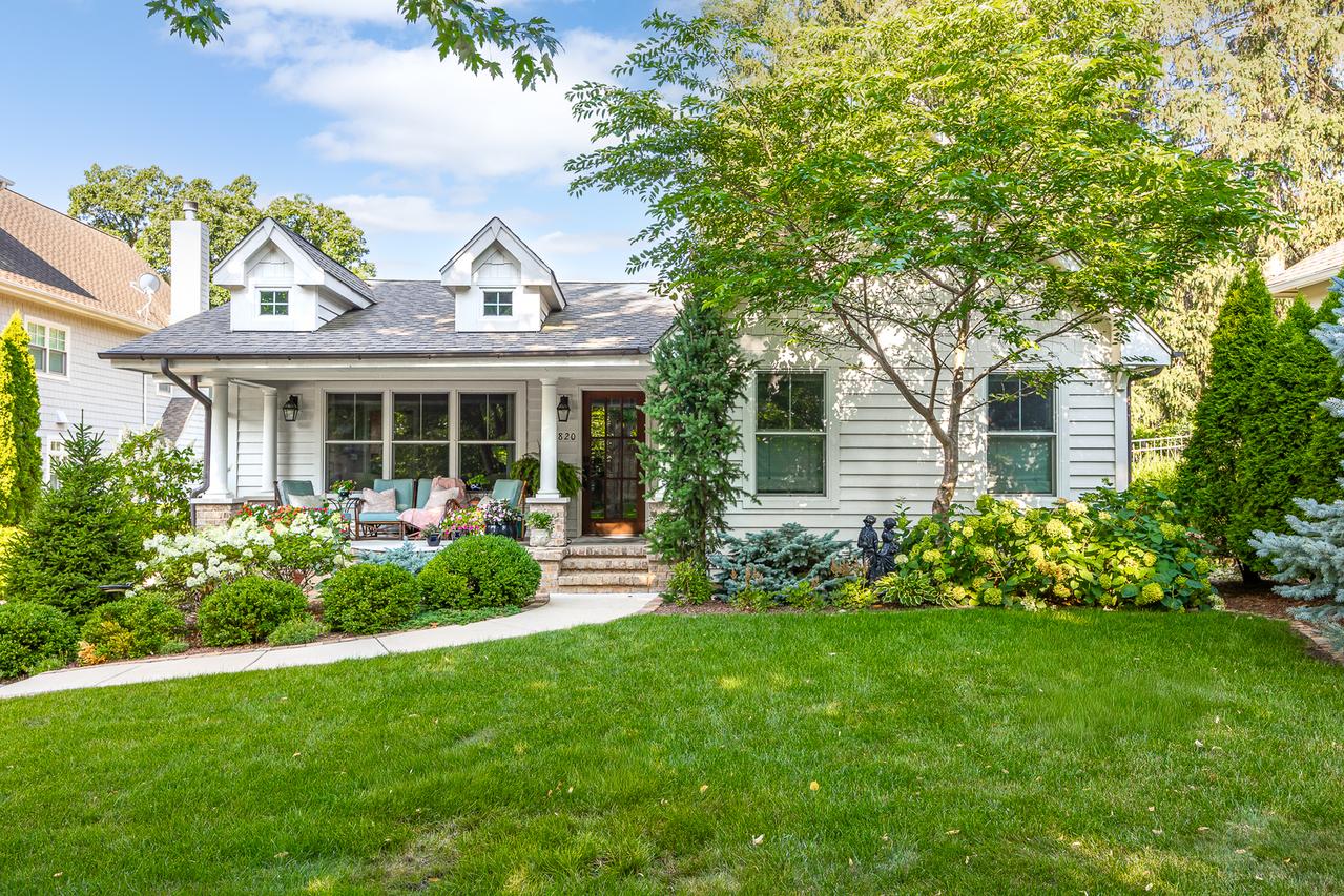 4820 Lee Ave., Downers Grove, IL 60515