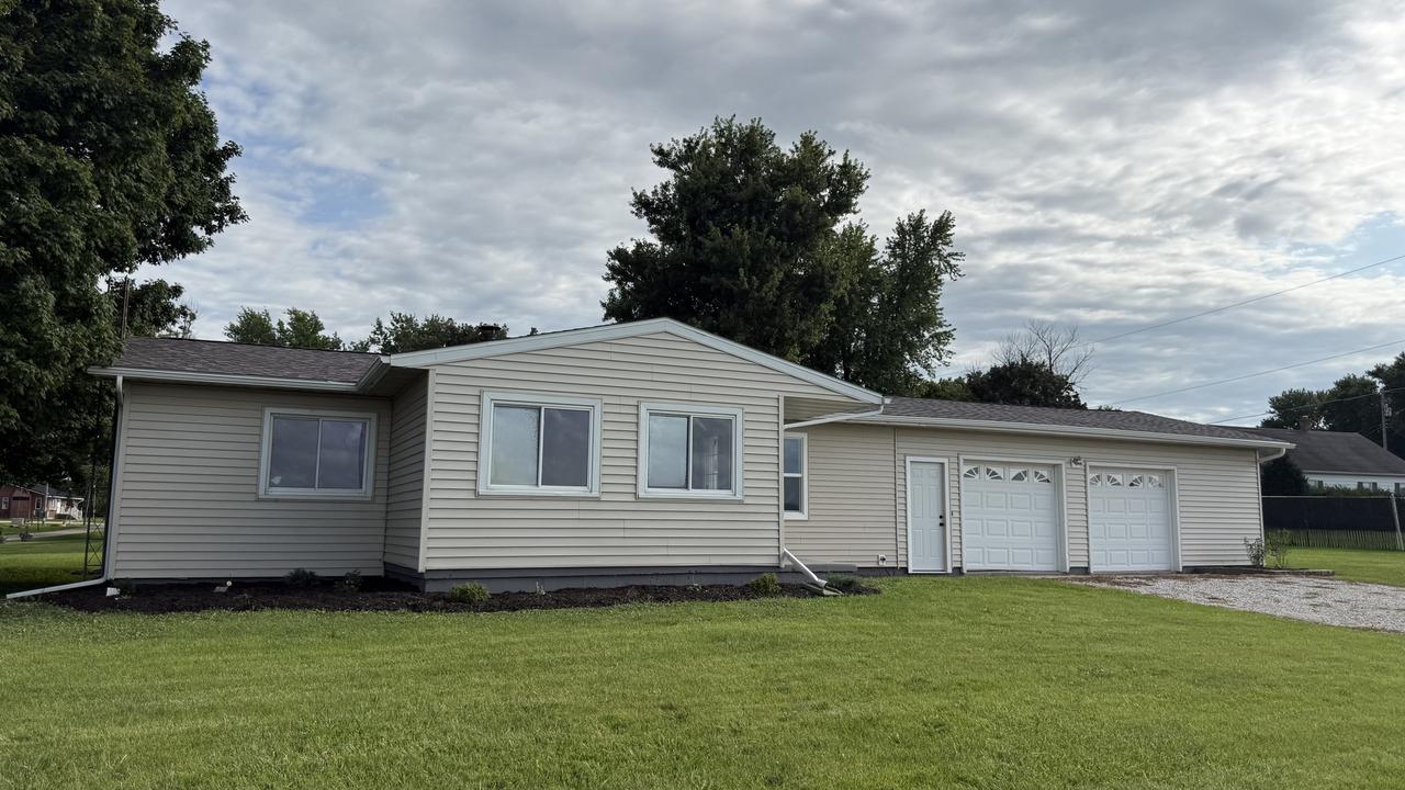 716 E Rt 71 Hwy., Standard, IL 61363