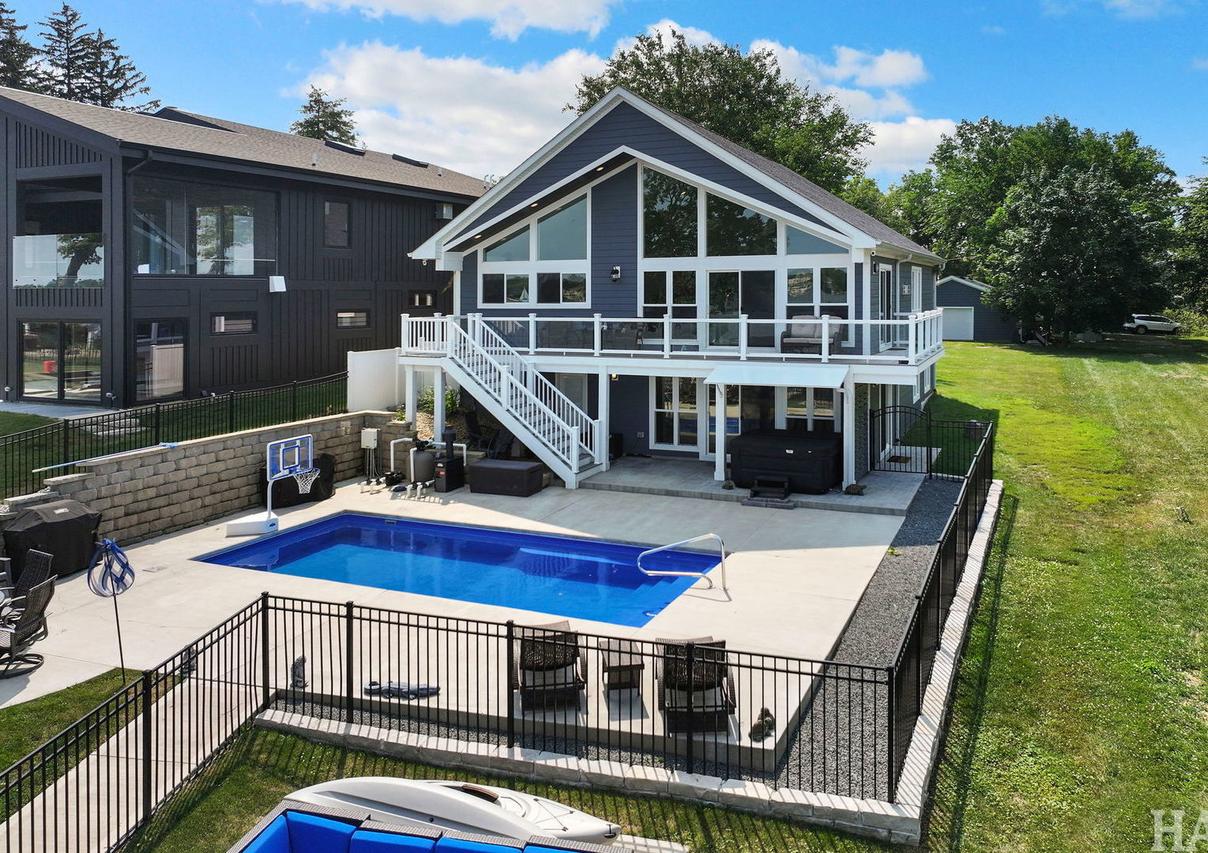 42813 N Woodbine Ave., Antioch, IL 60002