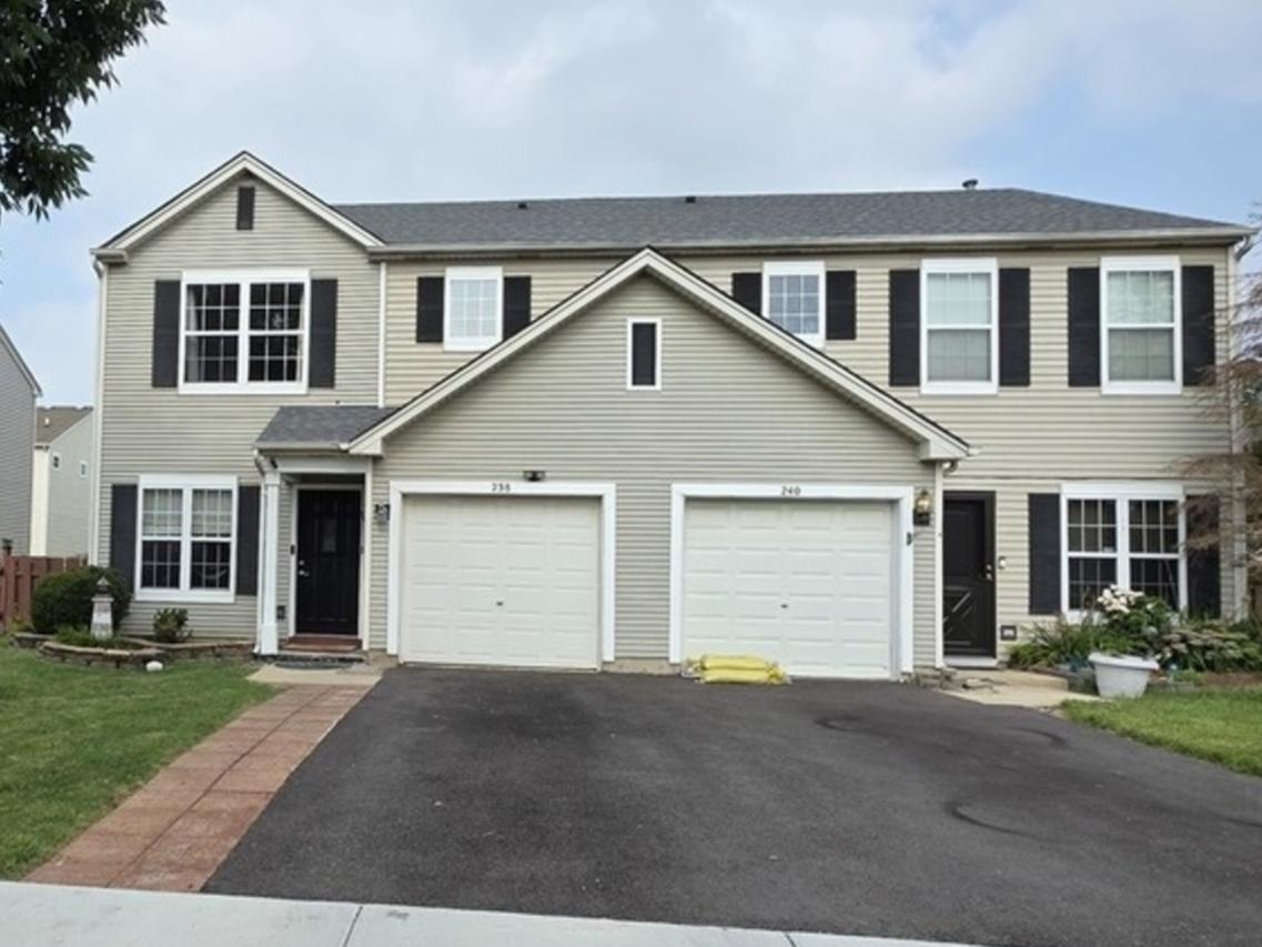 238 Williamsburg Ct., Romeoville, IL 60446