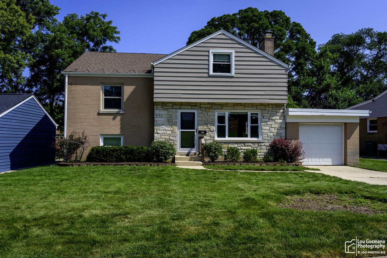 220 Green Valley Dr., Lombard, IL 60148