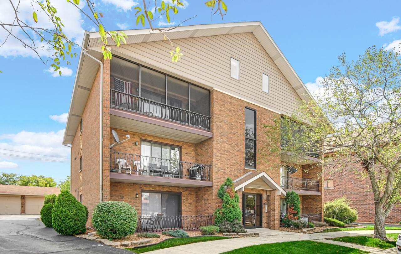 16807 81st Ave. #1S, Tinley Park, IL 60477