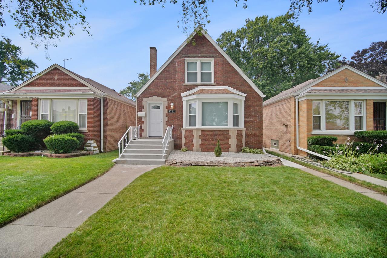 9720 S Ellis Ave., Chicago, IL 60628