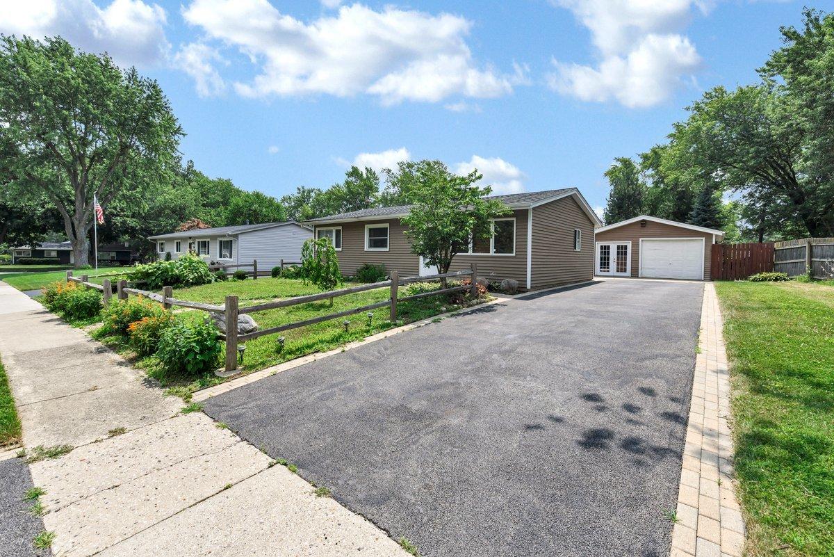 18595 W Pamela Pl., Gurnee, IL 60031