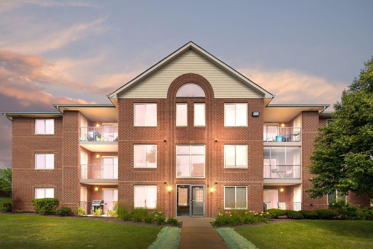 7025 Heritage Cir. #1B, Orland Park, IL 60462