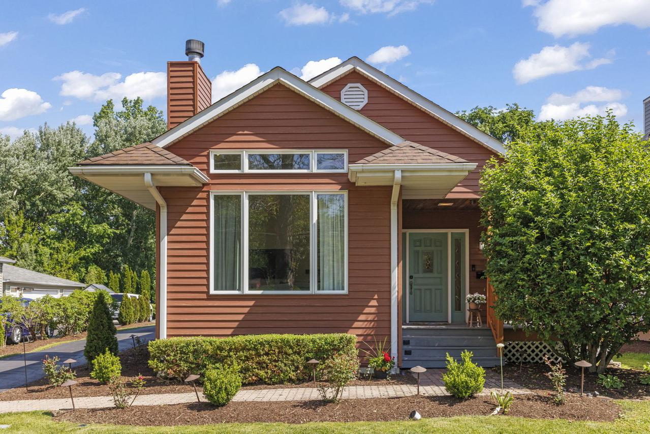 146 W Greenfield Ave., Lombard, IL 60148