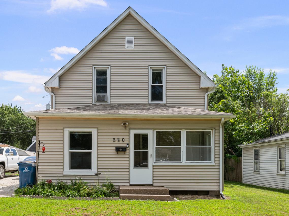 220 30th Ave., East Moline, IL 61244