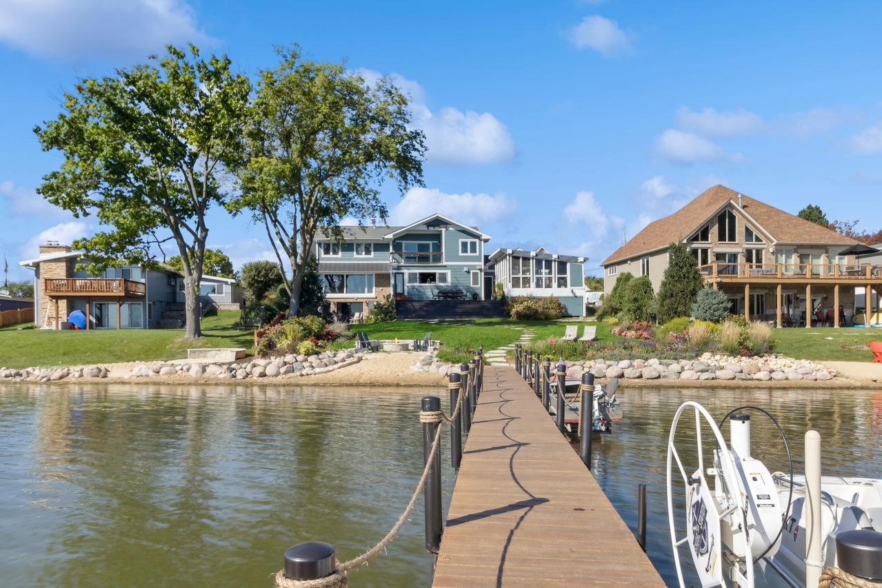 245 Sunrise Ln., Lake Zurich, IL 60047