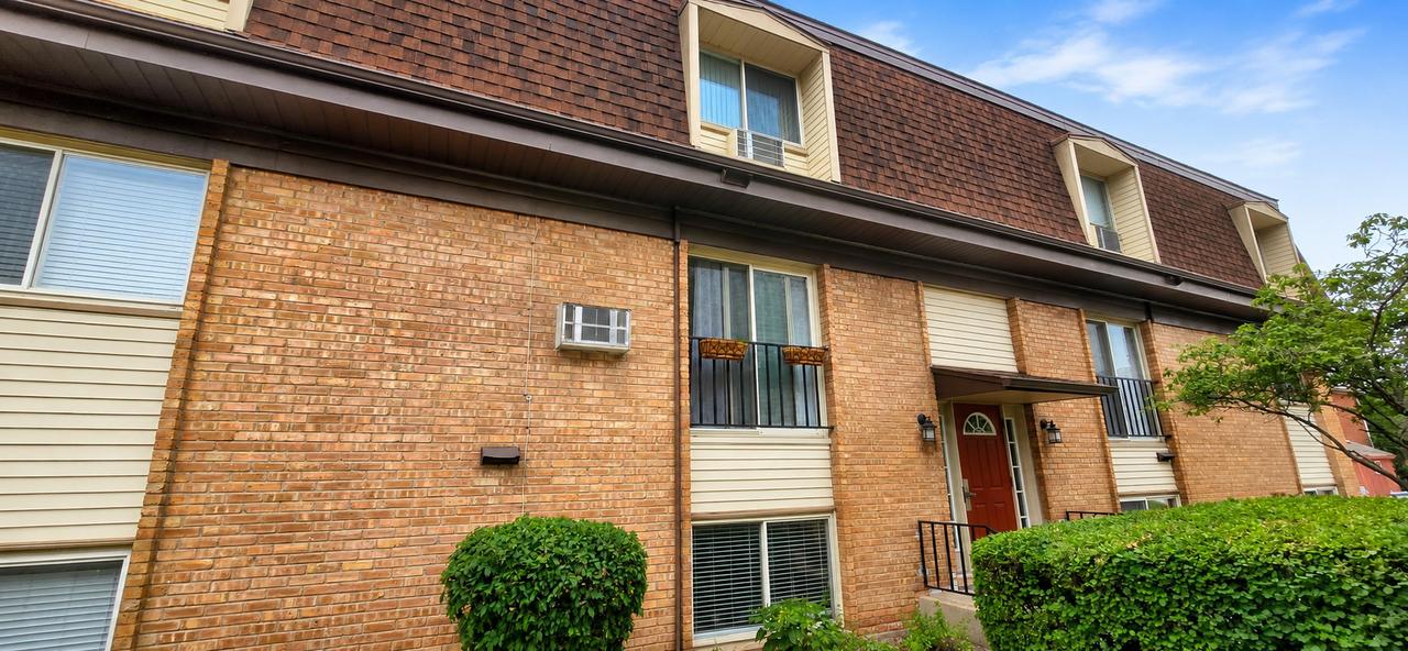 1243 Washington St. #C304, Des Plaines, IL 60016