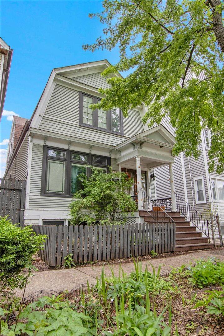 2244 N Maplewood Ave., Chicago, IL 60647