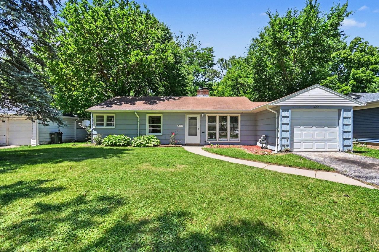 322 Indianwood Blvd., Park Forest, IL 60466