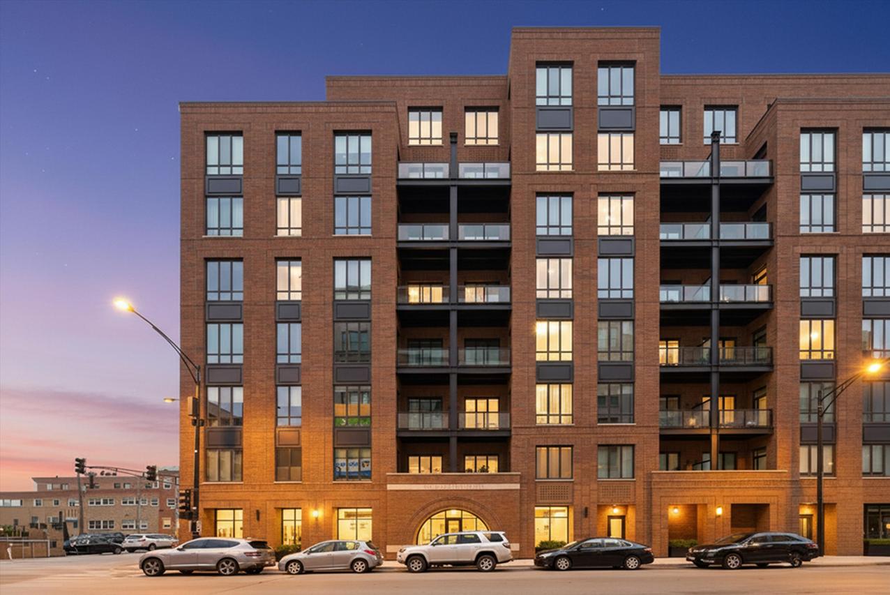 305 S Racine Ave. #5A, Chicago, IL 60607