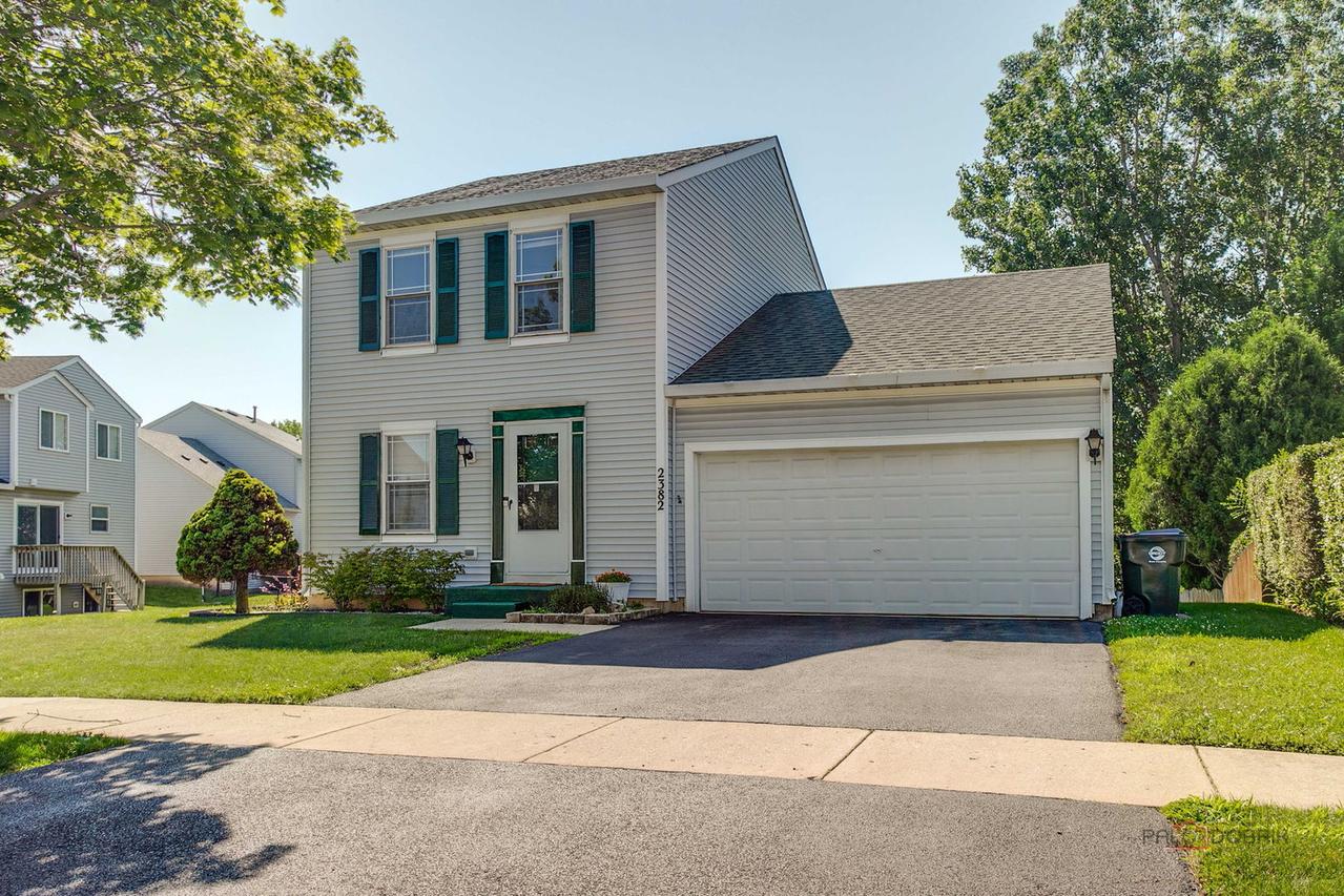 2382 N Quaker Hollow Ln., Round Lake Beach, IL 60073