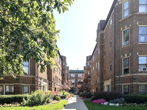 719 Hinman Ave. #2E, Evanston, IL 60202