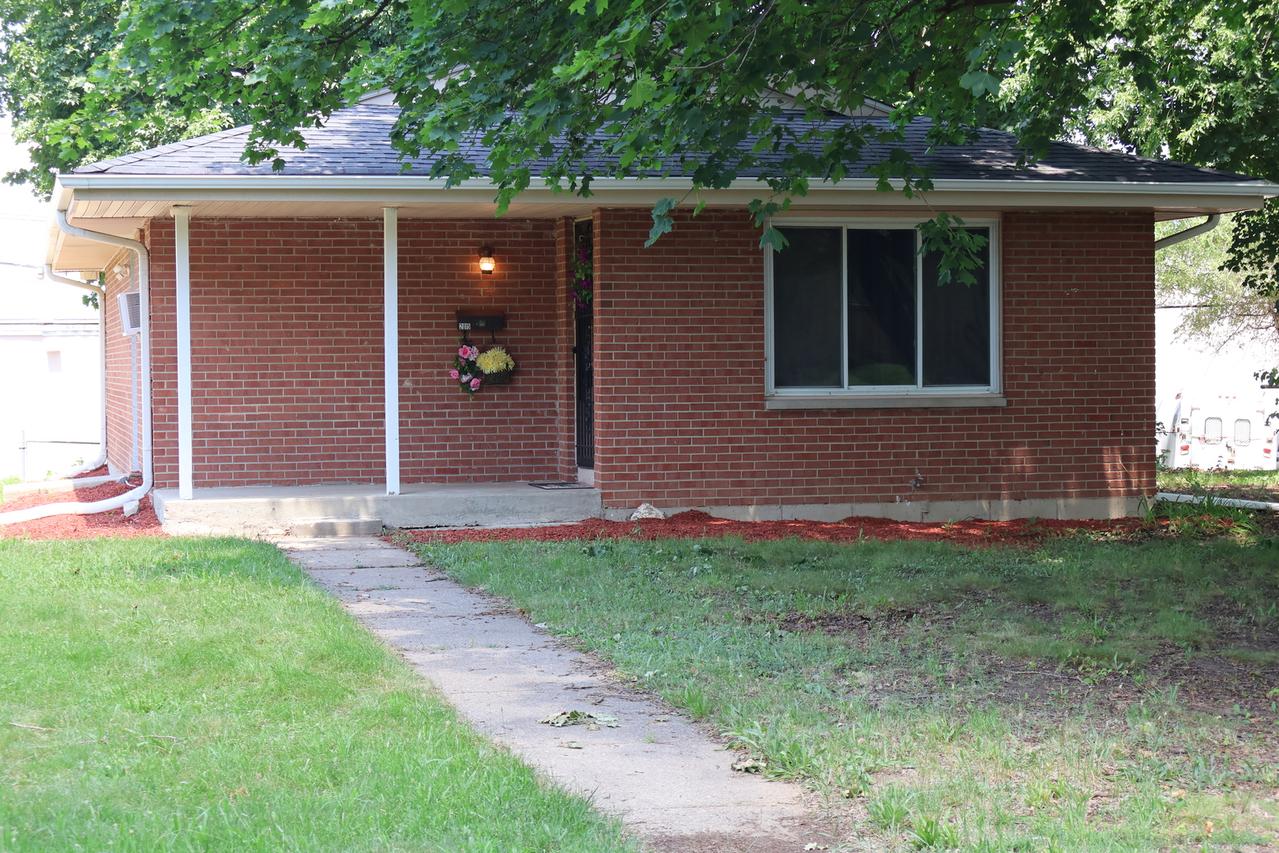 2015 Shelley Dr., Rockford, IL 61101