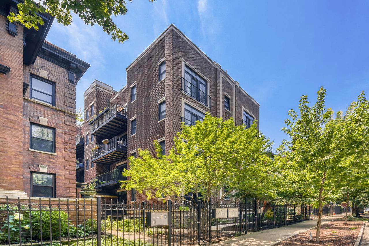 927 W Agatite Ave. #3S, Chicago, IL 60640