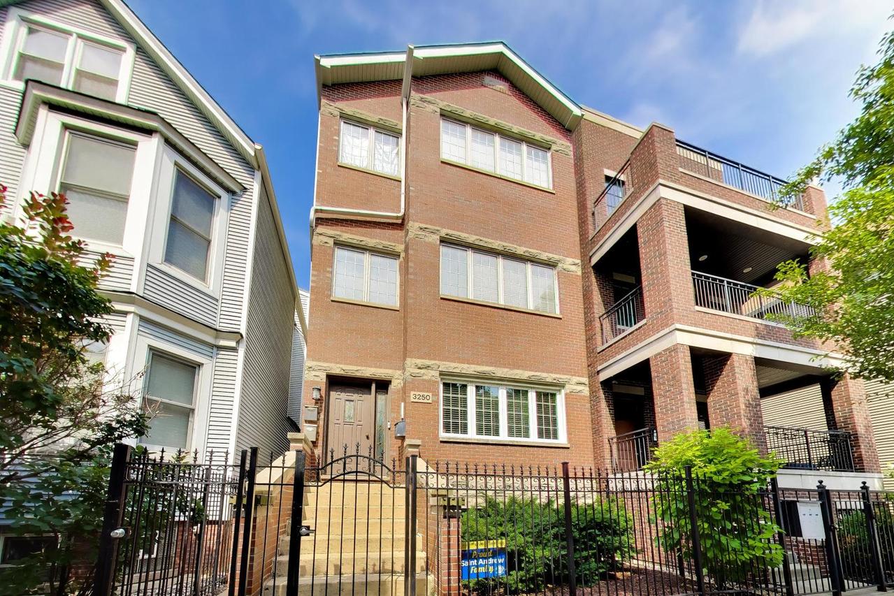3250 N Damen Ave. #2, Chicago, IL 60618