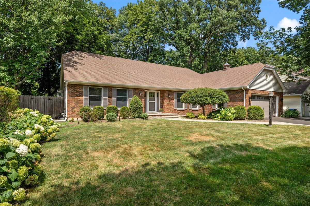 1846 Allen Ln., St. Charles, IL 60174