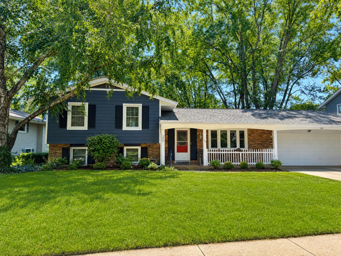 1260 Fellows St., St. Charles, IL 60174