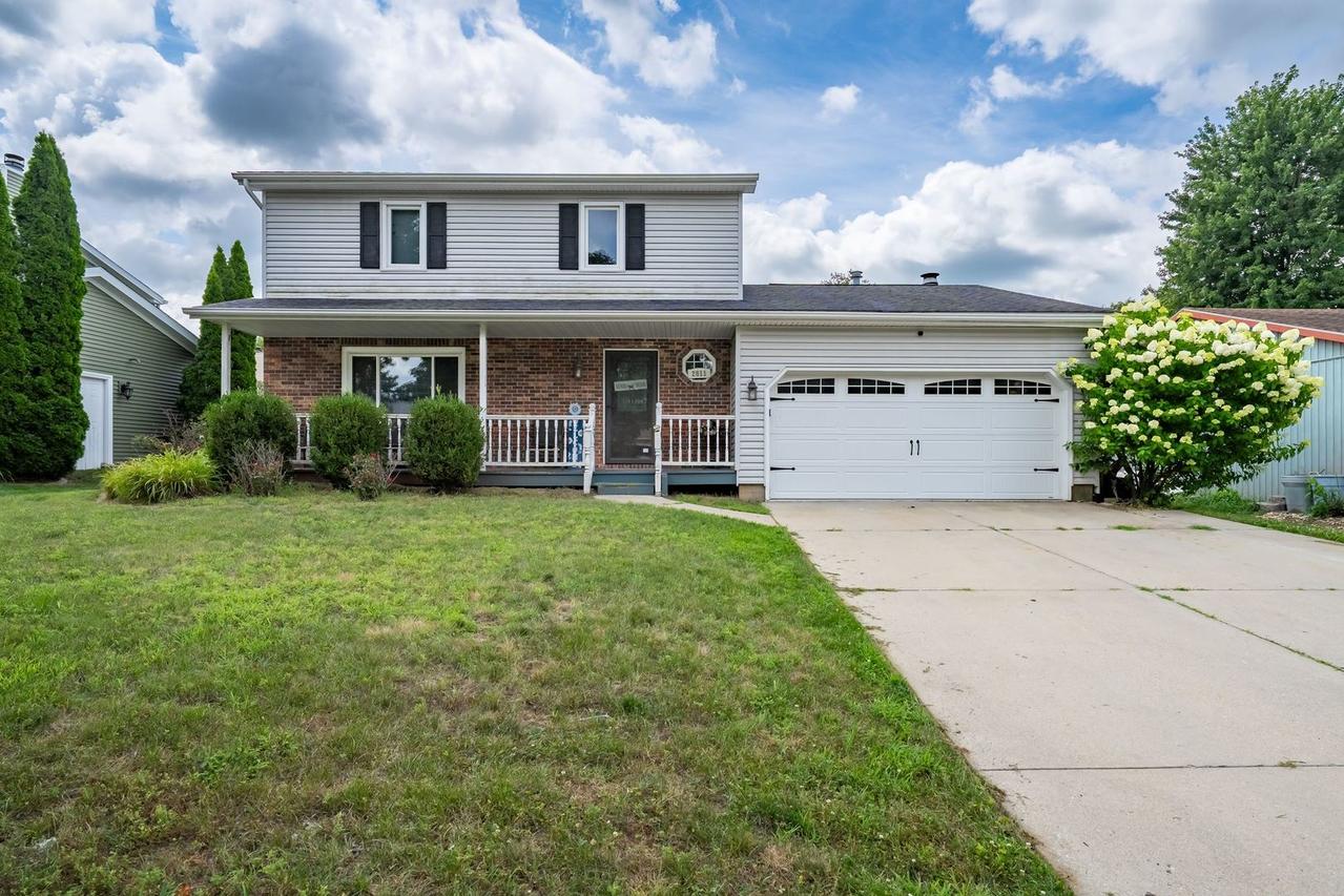 2811 Phillip Pl., Bloomington, IL 61704