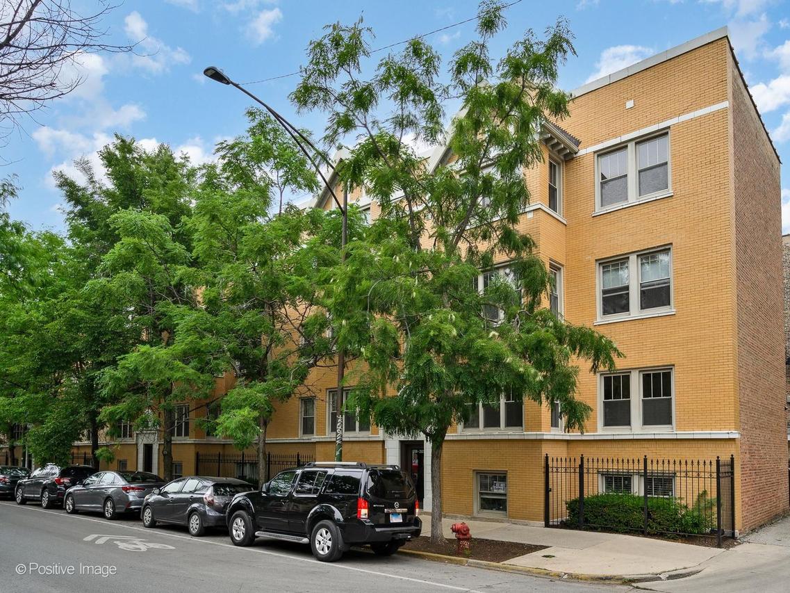 2129 N Kedzie Blvd. #1, Chicago, IL 60647