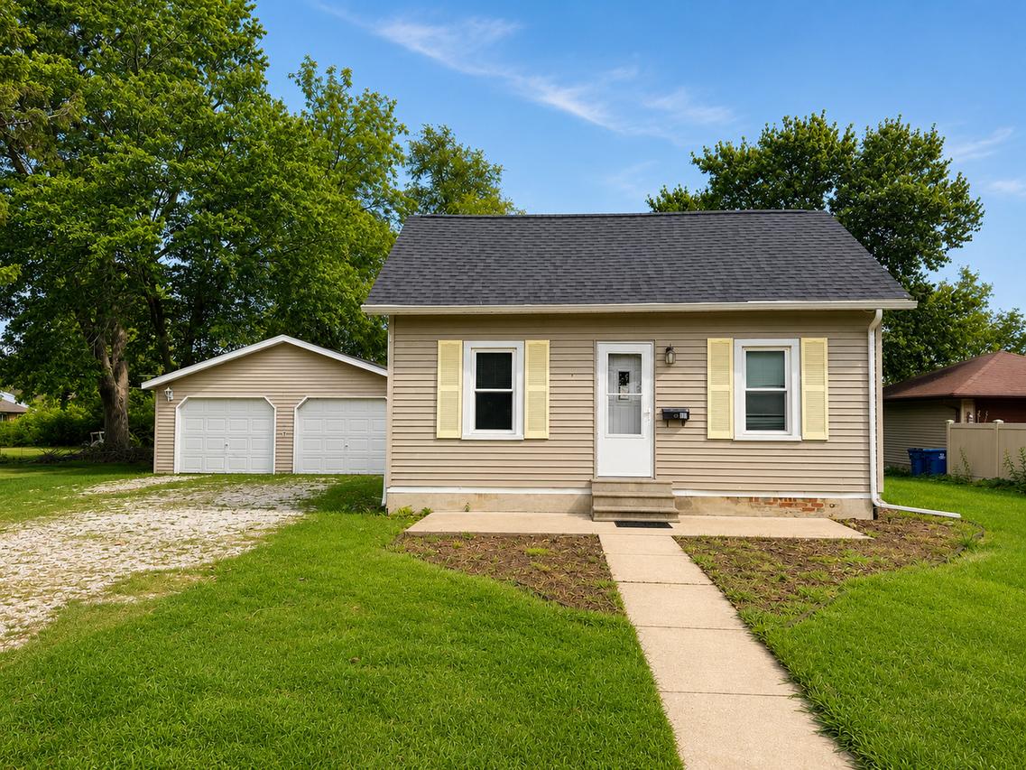 111 Maple Ave., Minonk, IL 61760