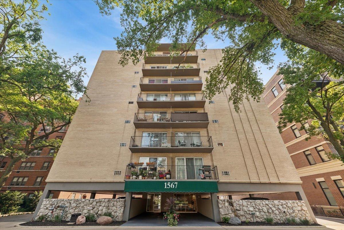 1567 Ridge Ave. #702, Evanston, IL 60201