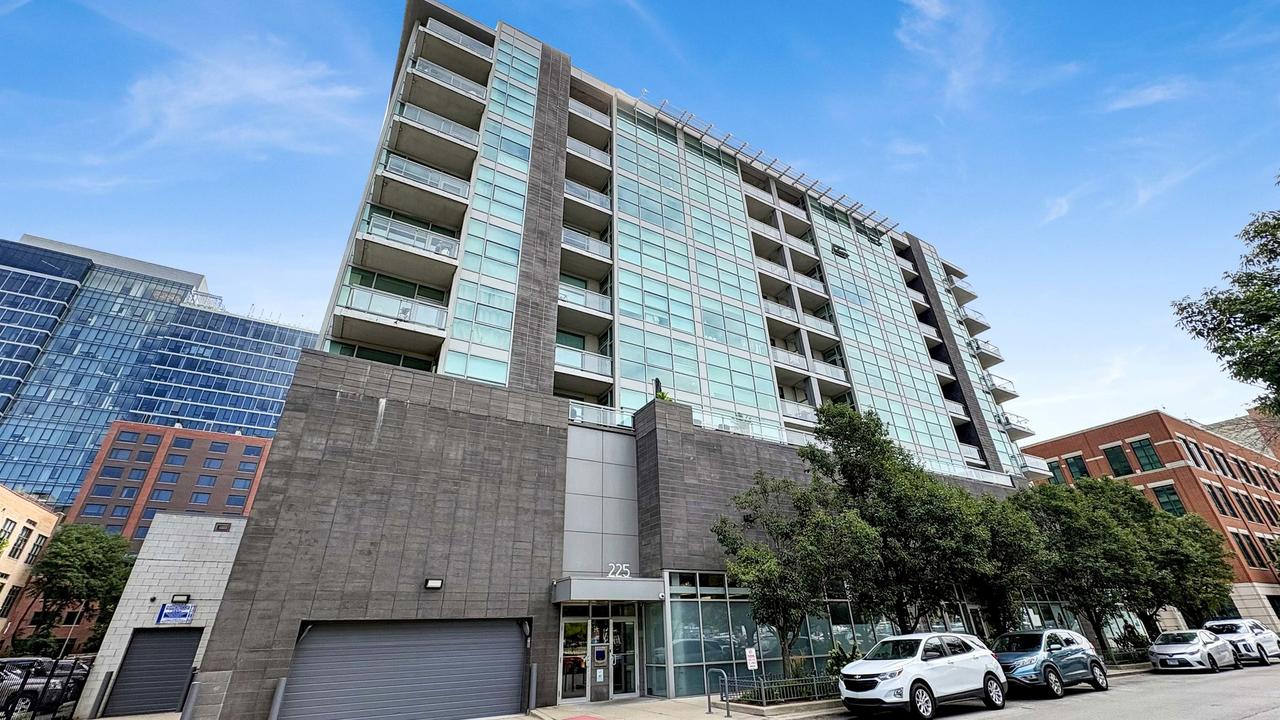225 S Sangamon St. #306, Chicago, IL 60607