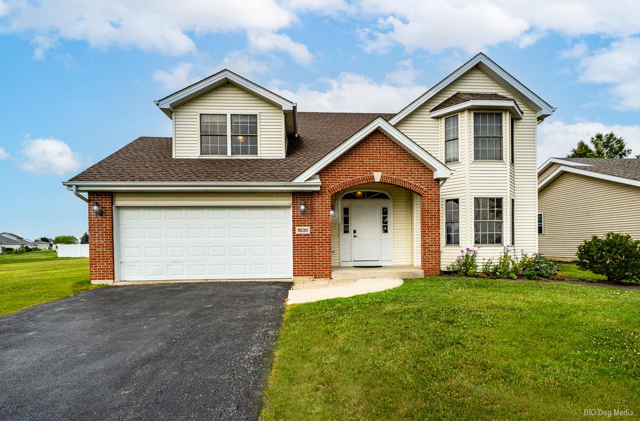 1636 Mallards Cove, Beecher, IL 60401