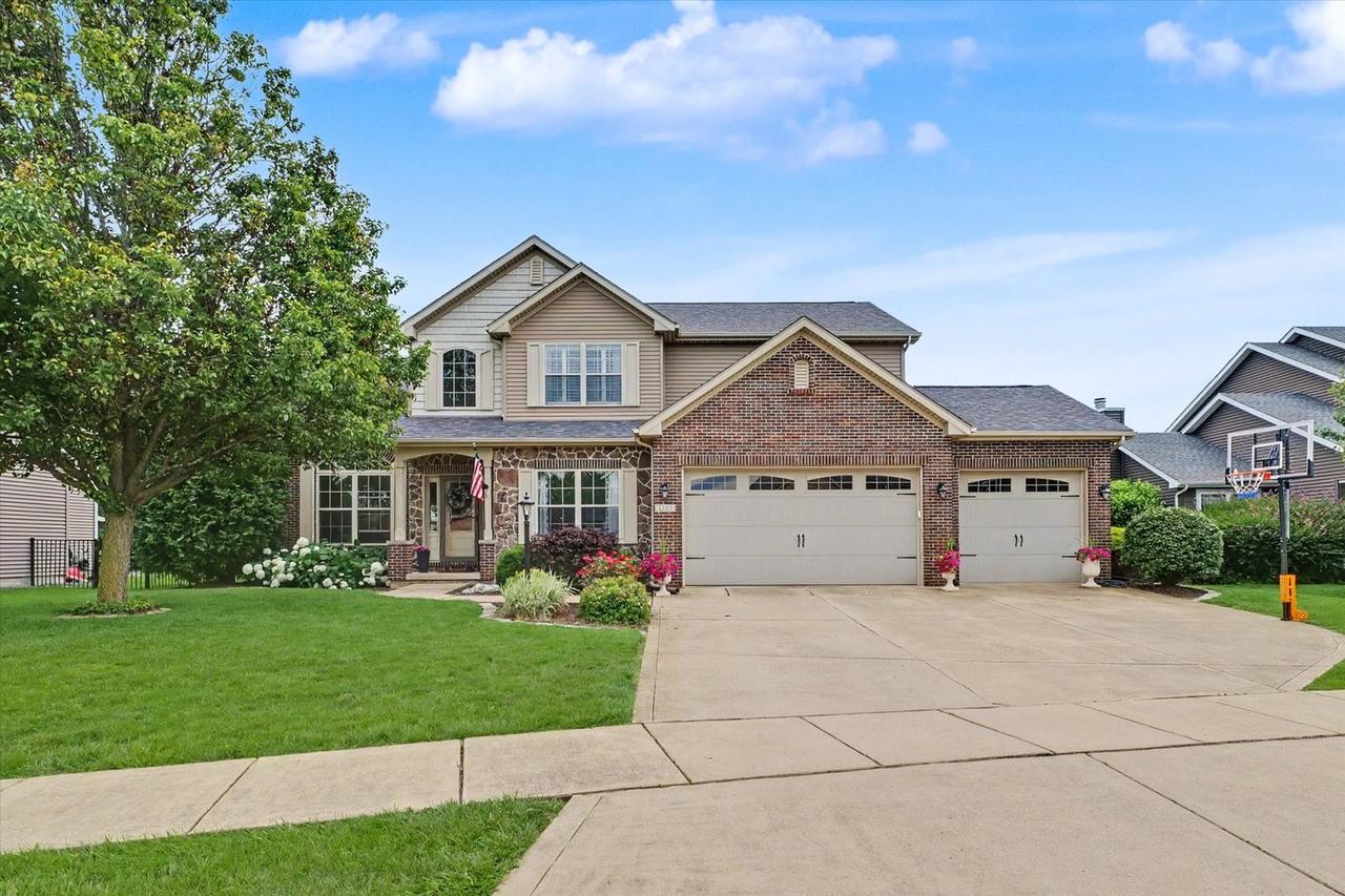 1203 White Oak Rd., Mahomet, IL 61853