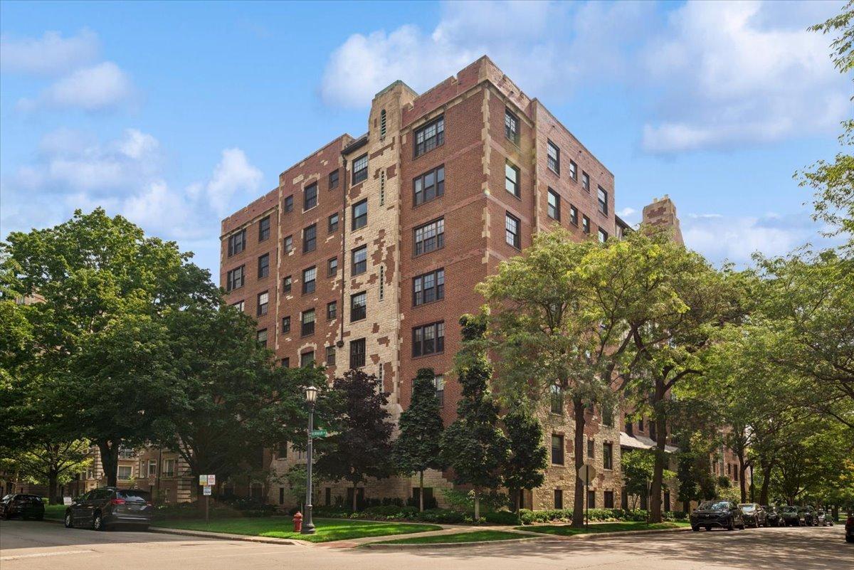 1501 Hinman Ave. #4B, Evanston, IL 60201