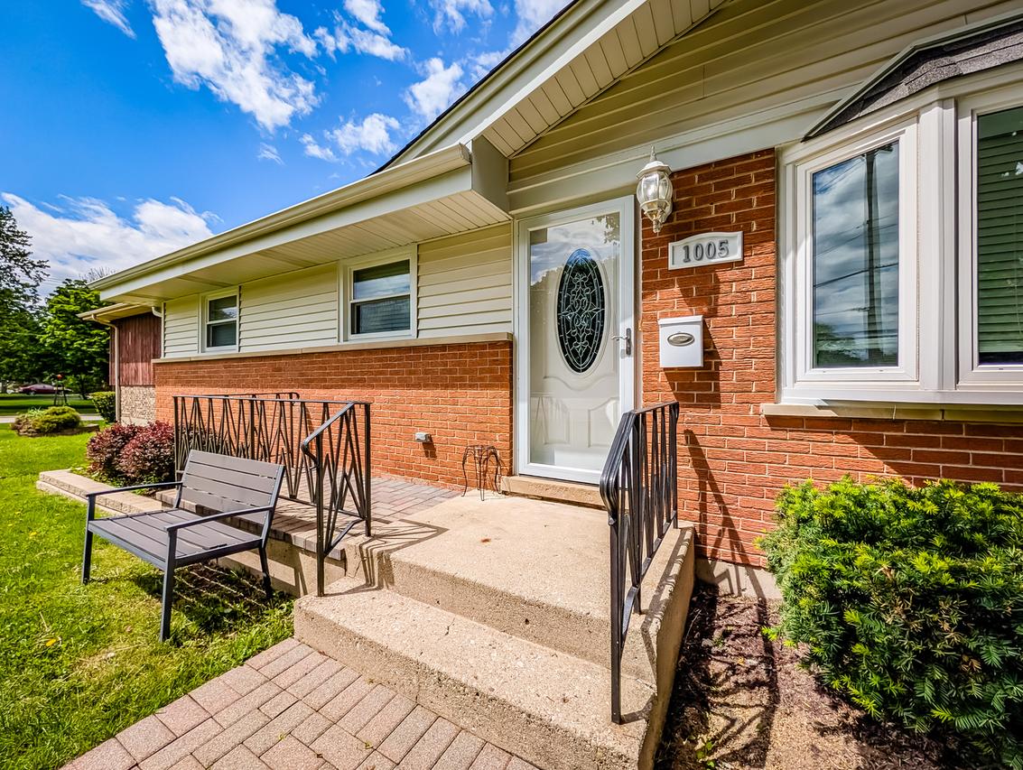 1005 E Irving Park Rd., Itasca, IL 60143