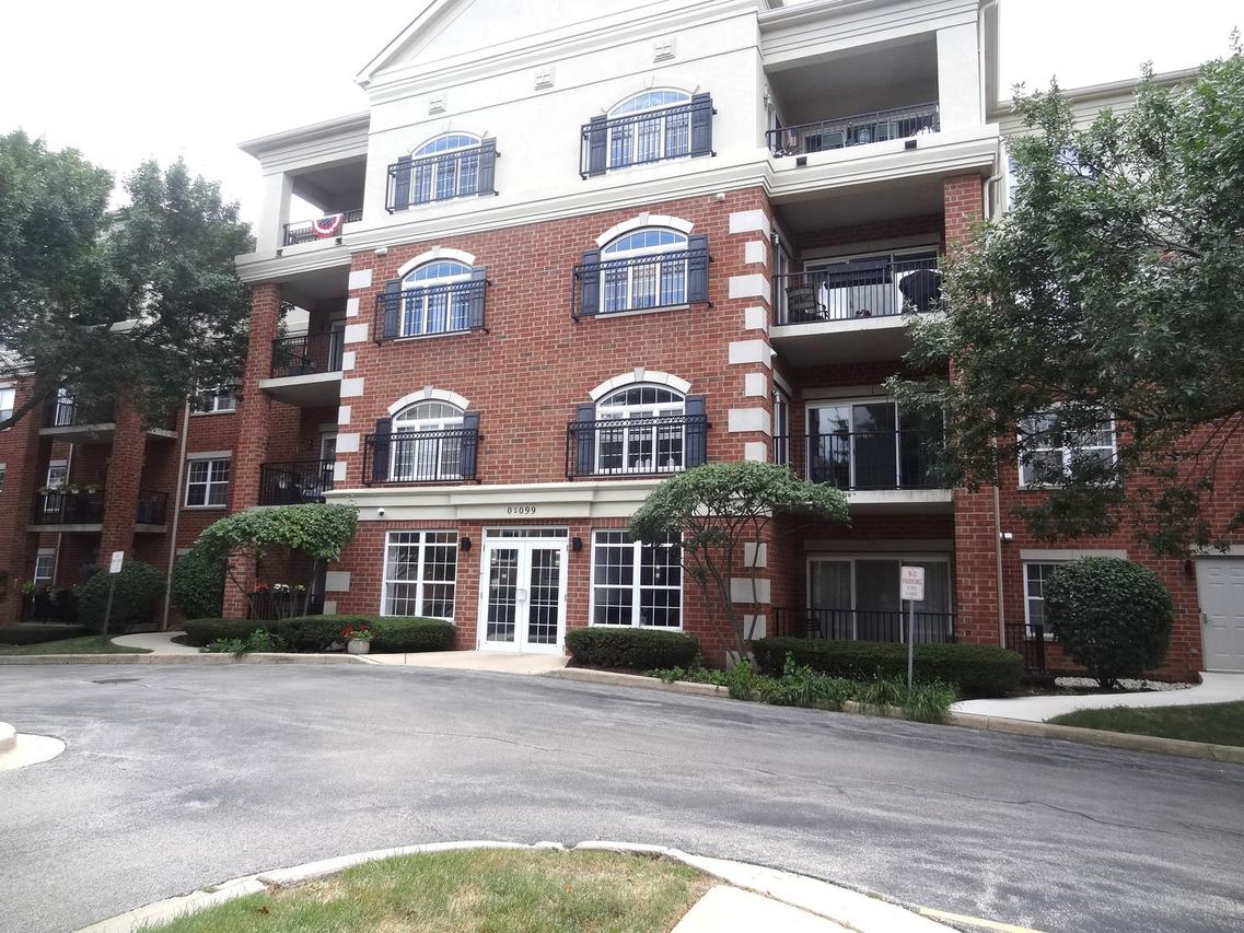0S099 Lee Ct. #101, Winfield, IL 60190
