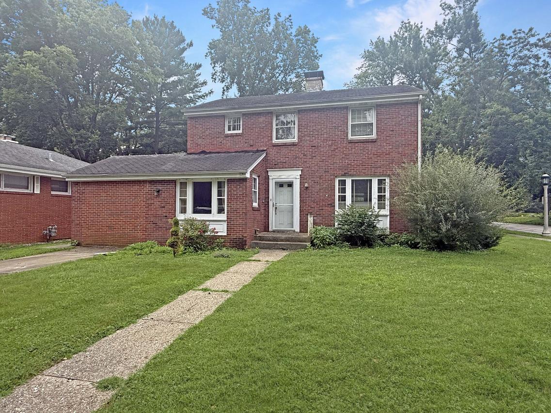 117 W Delaware Ave., Urbana, IL 61801