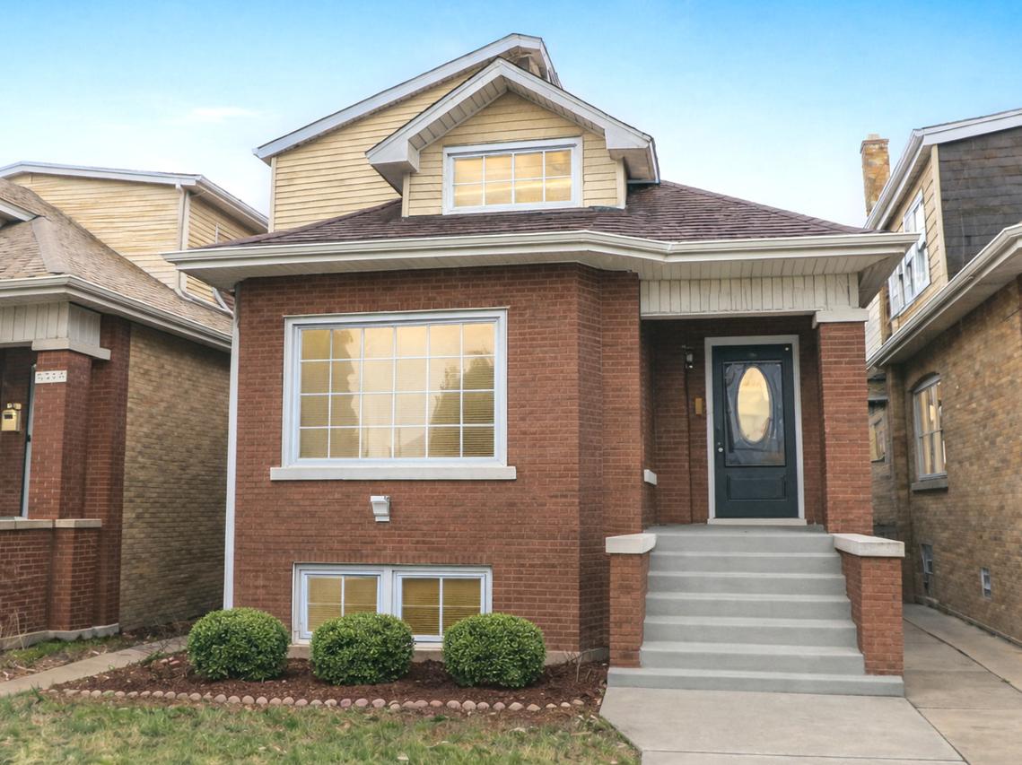 5529 W Cornelia Ave., Chicago, IL 60641