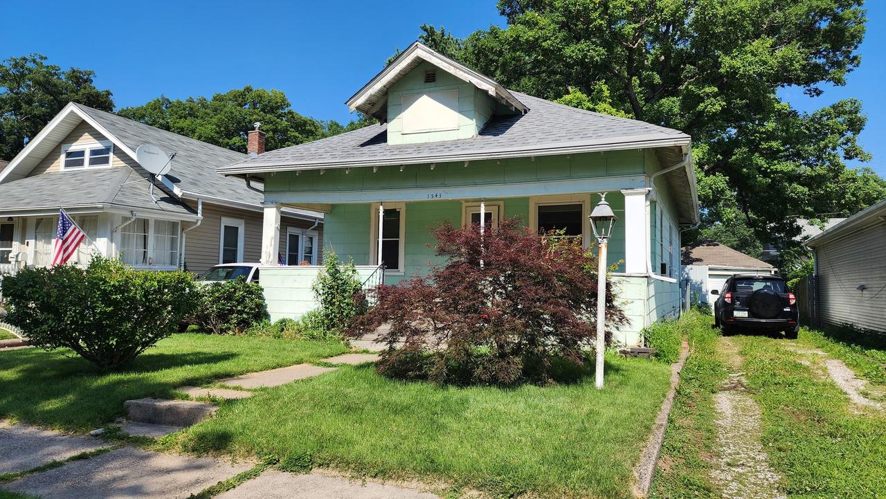 1543 26th St., Rock Island, IL 61201