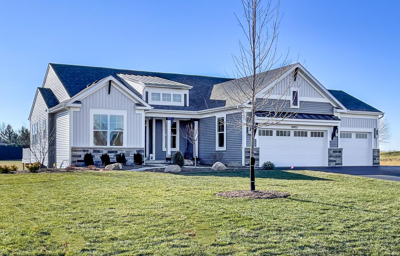 21377 W Sylvan Dr., Mundelein, IL 60060