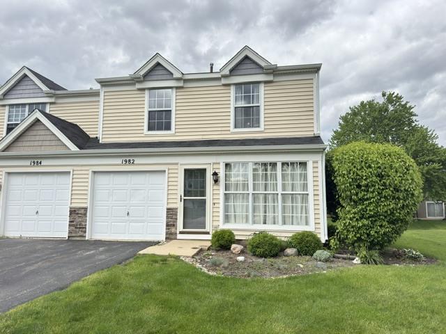 1982 College Green Dr., Elgin, IL 60123