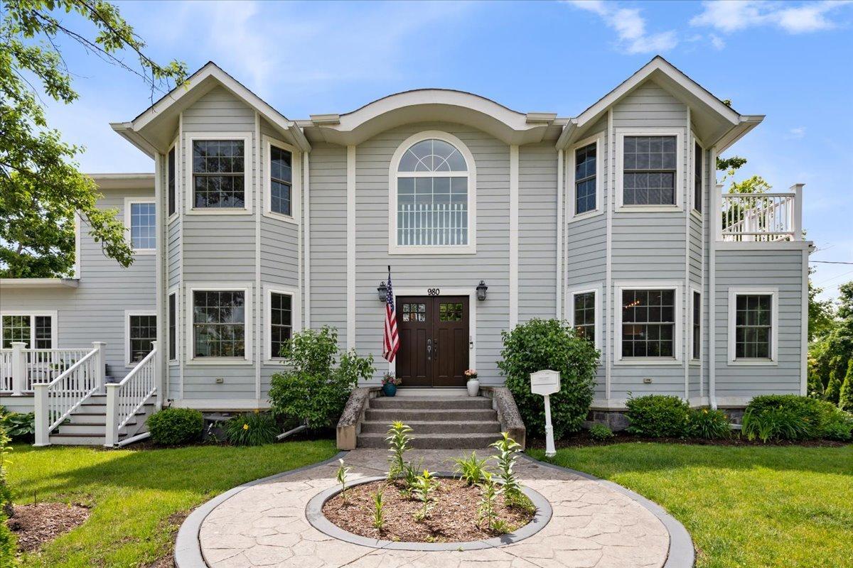 980 Green Bay Rd., Glencoe, IL 60022