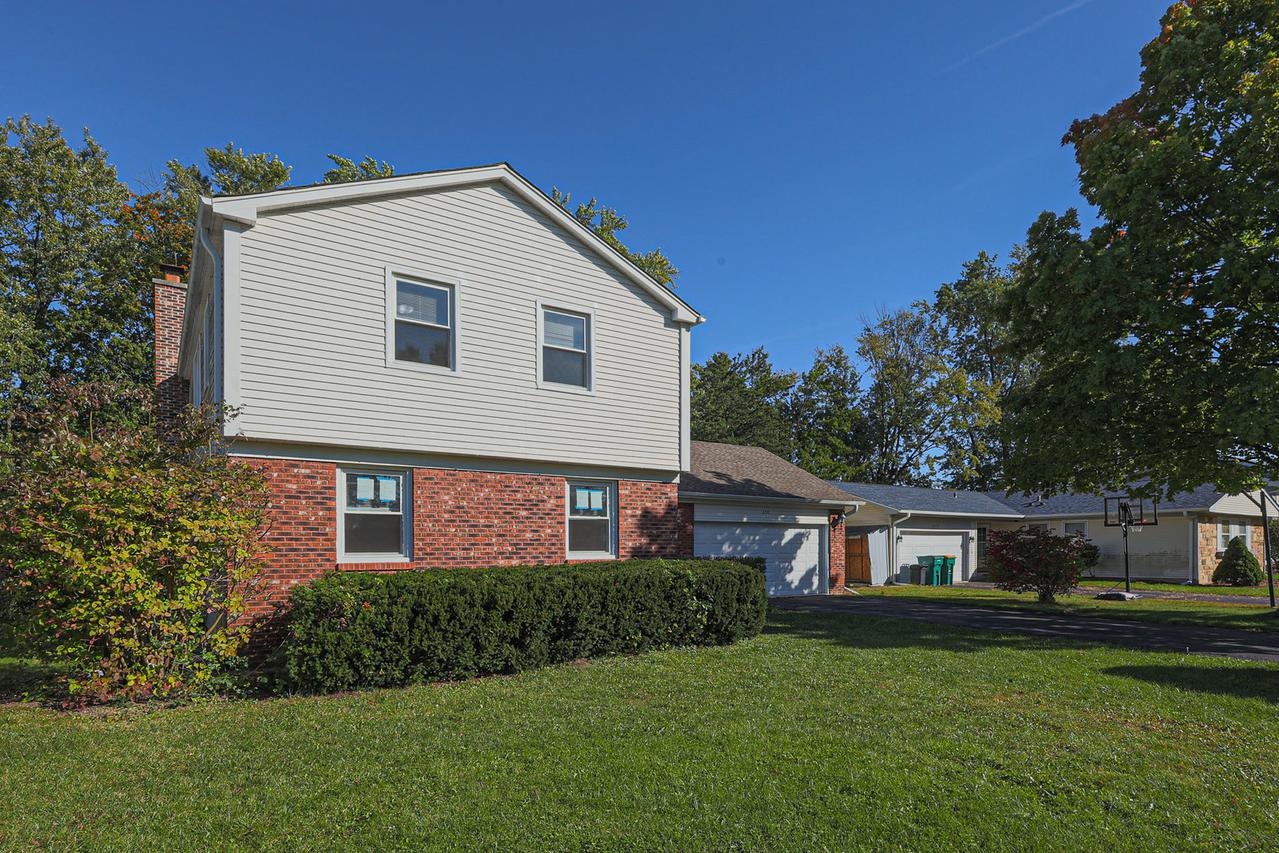 650 Wyngate Ln., Buffalo Grove, IL 60089