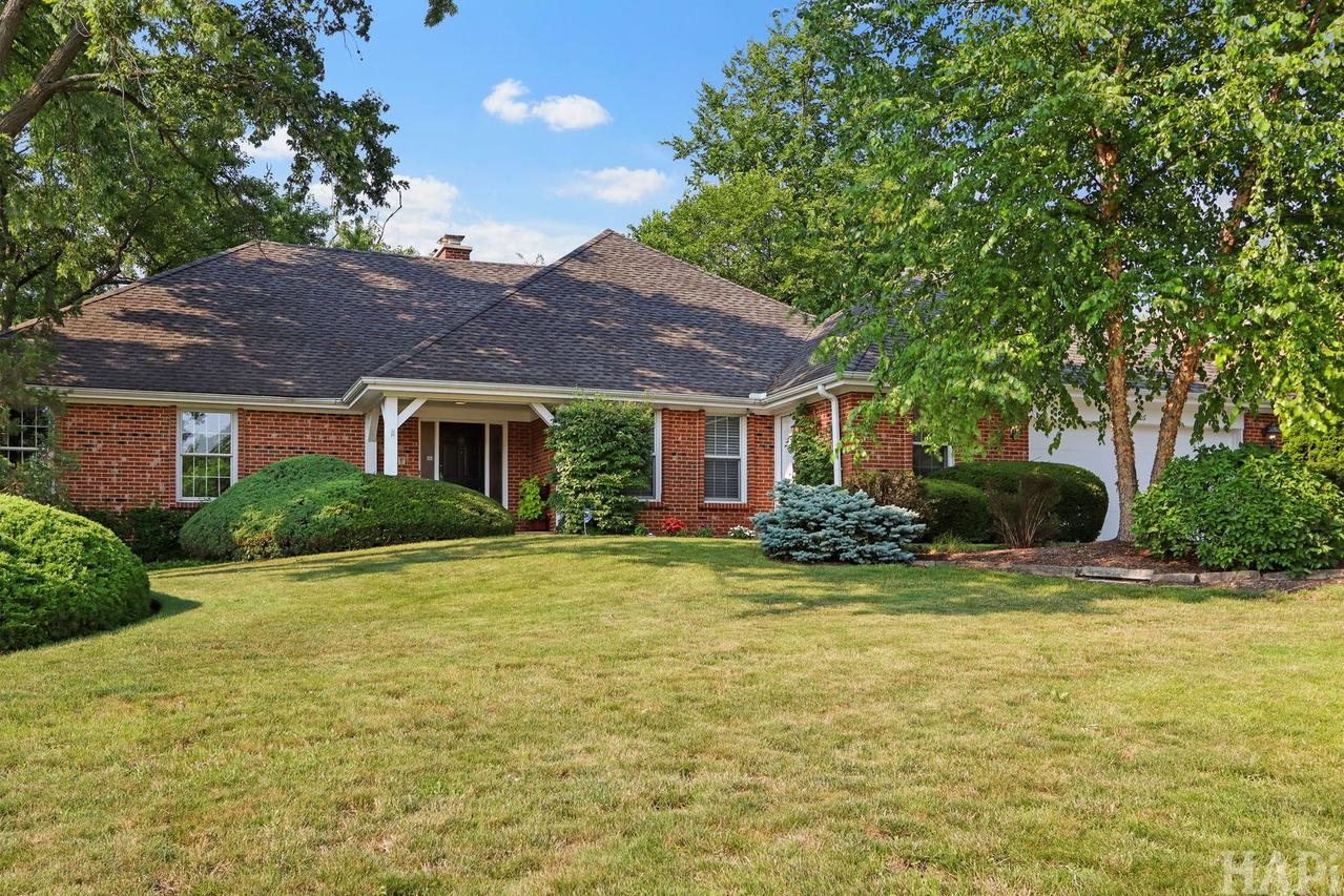 1426 Woodhill Dr., Northbrook, IL 60062
