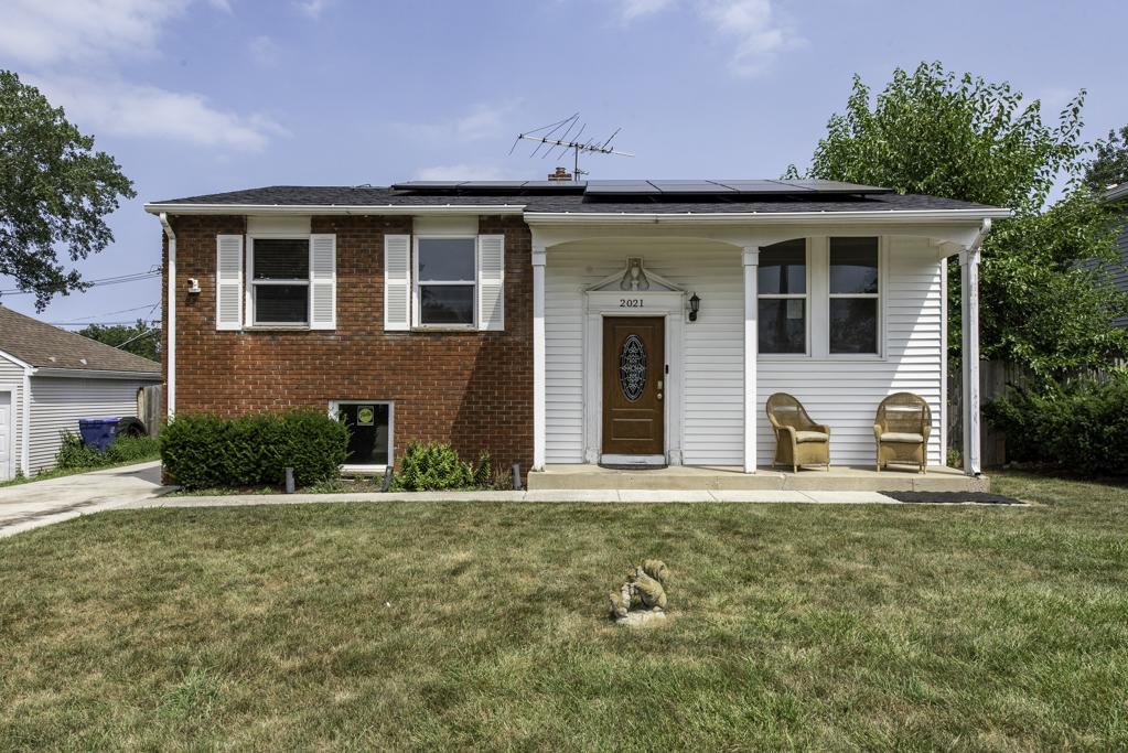 2021 Honore Ave., North Chicago, IL 60064