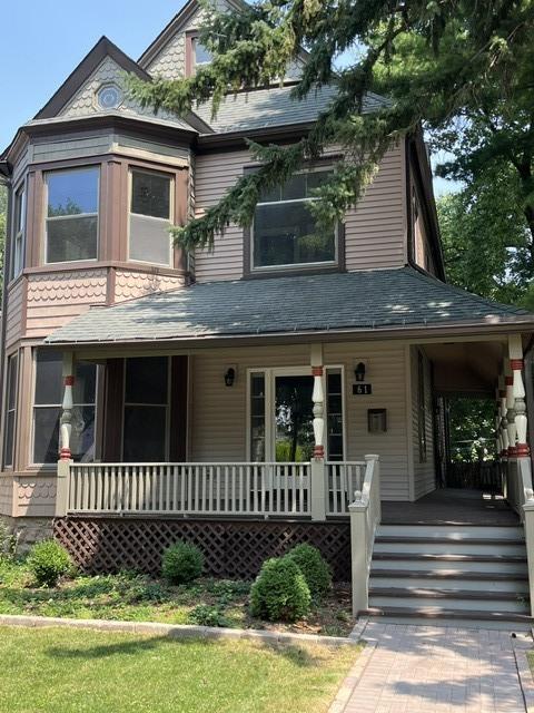61 7th Ave., La Grange, IL 60525