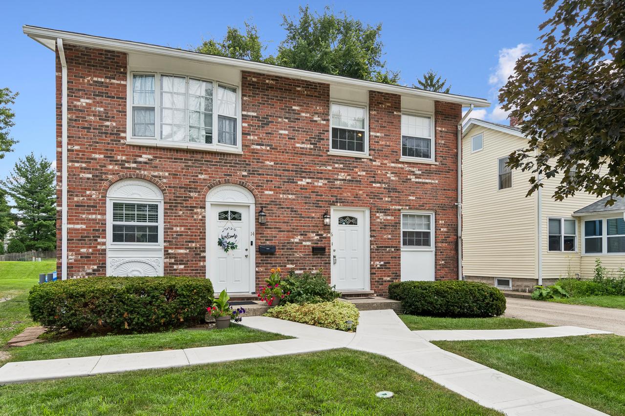 14-16 S Huffman St., Naperville, IL 60540