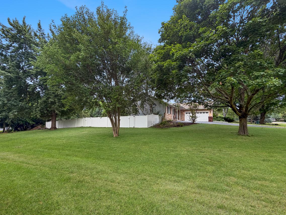 3103 W Greenfield Dr., Freeport, IL 61032